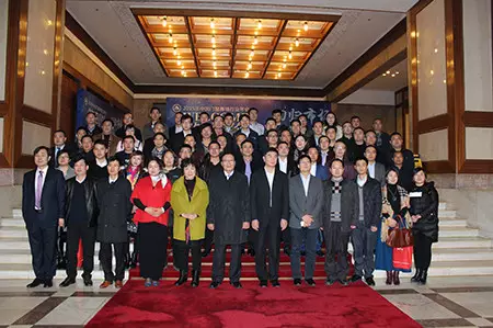 再獲殊榮金大門業(yè)力奪中國(guó)建筑裝飾裝修材料協(xié)會(huì)多項(xiàng)大獎(jiǎng),再獲殊榮金大門業(yè)力奪中國(guó)建筑裝飾裝修材料協(xié)會(huì)多項(xiàng)大獎(jiǎng)