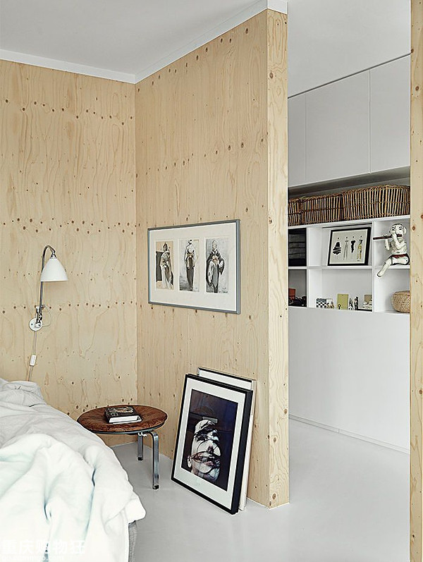 別怕，這類顏色的木板鋪滿墻一點(diǎn)也不壓抑、老土