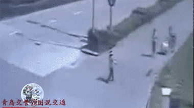 死神來了請(qǐng)注意 危險(xiǎn)交通事故GIF圖合集