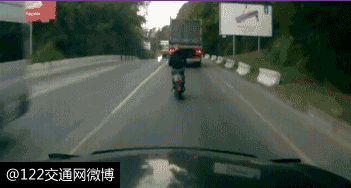 死神來了請(qǐng)注意 危險(xiǎn)交通事故GIF圖合集