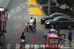 死神來了請(qǐng)注意 危險(xiǎn)交通事故GIF圖合集