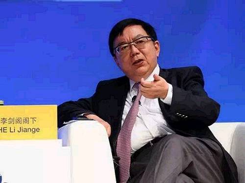 ｜點評｜ 沒有合并應(yīng)該是比較靠譜的信息，但改革實際就是要整合，就是形成更容易協(xié)調(diào)行動的金融監(jiān)管體制，而不能是各自為政，甚至互相拆臺。一行三會的關(guān)聯(lián)度高，牽一發(fā)動全身，所以非常有必要加強聯(lián)動性。